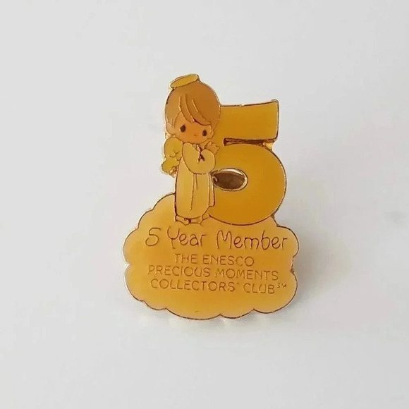 Precious Moments Enesco Jewelry - Precious Moments 5 Year Enesco Member Pin Angel